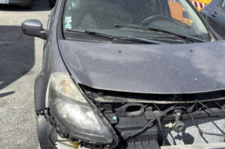 Pivot de moyeu avant gauche RENAULT CLIO 3