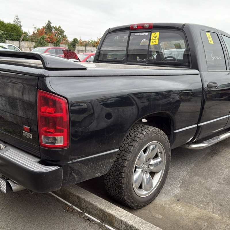 DODGE RAM 1500 3 5.7i - 16V V8 4X4 Photo n°3