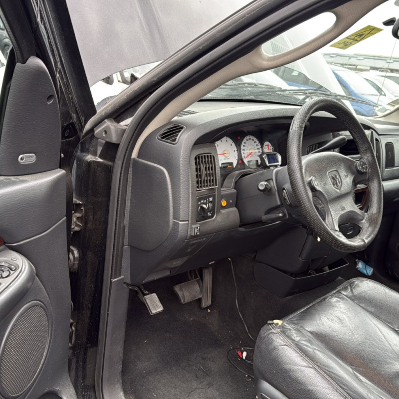 DODGE RAM 1500 3 5.7i - 16V V8 4X4 Photo n°13