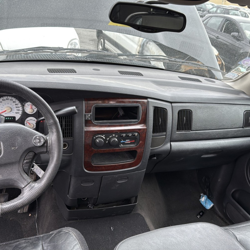 DODGE RAM 1500 3 5.7i - 16V V8 4X4 Photo n°16