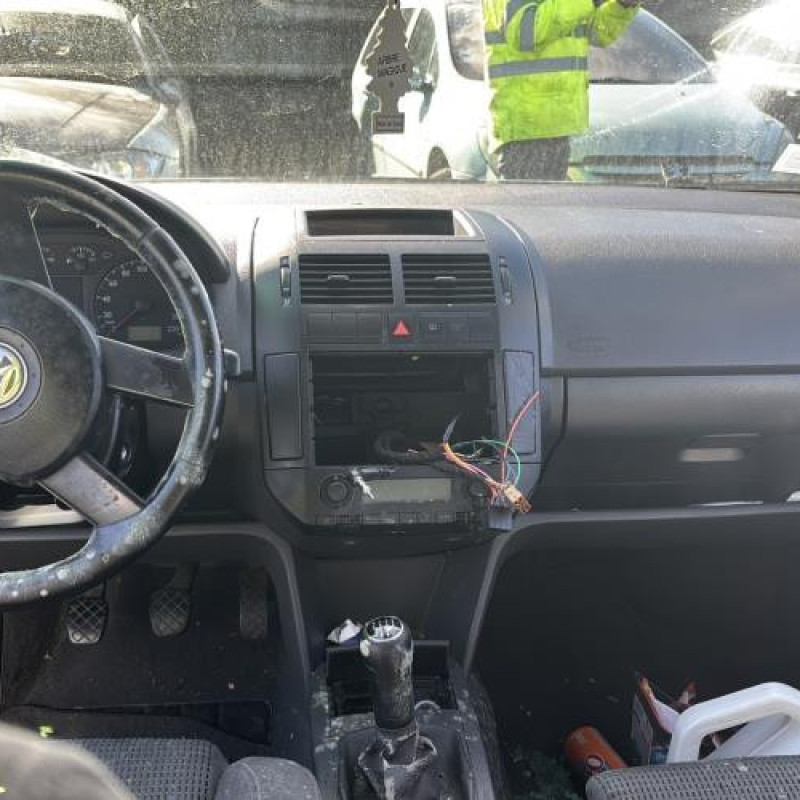 Serrure arriere droit VOLKSWAGEN POLO 4 Photo n°16