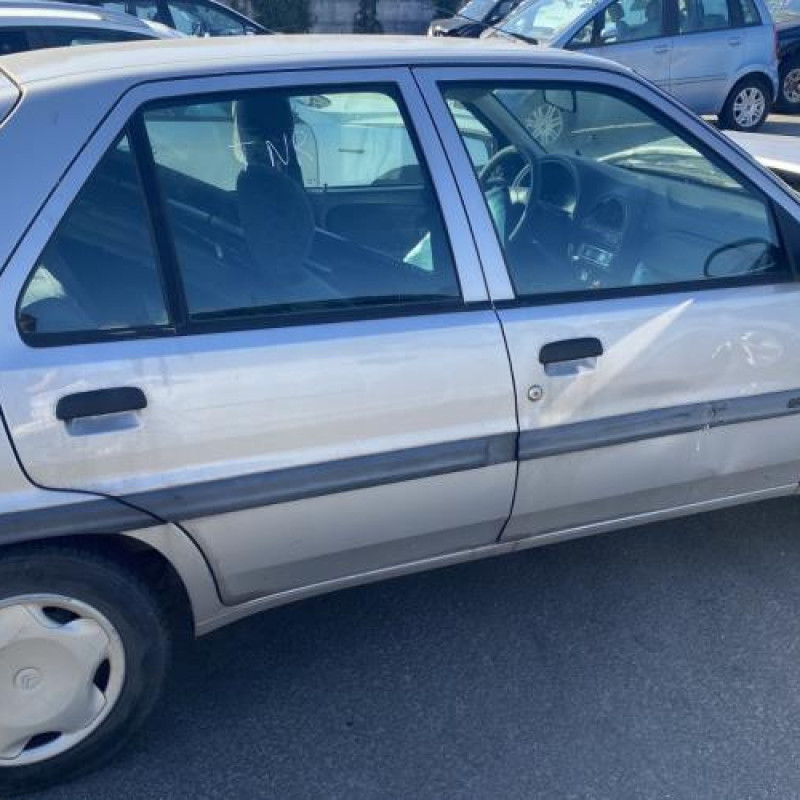 Porte avant gauche CITROEN SAXO Photo n°11