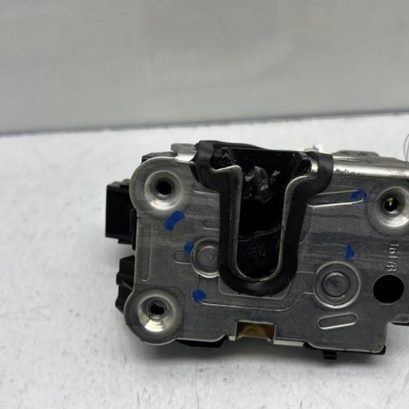 Serrure arriere droit DACIA DUSTER 1 Photo n°4