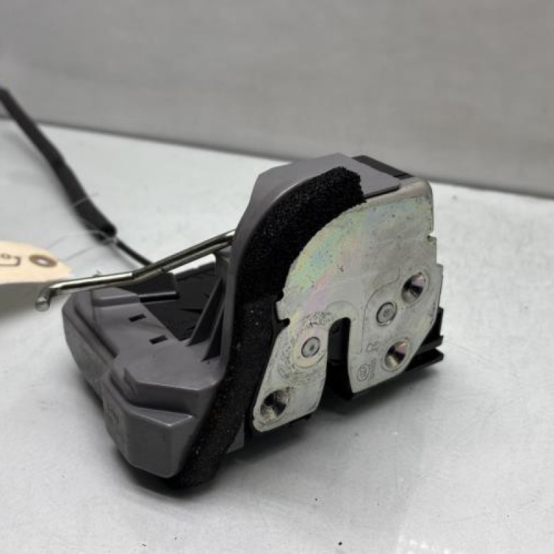 Serrure arriere droit HYUNDAI I 20 2 Photo n°1