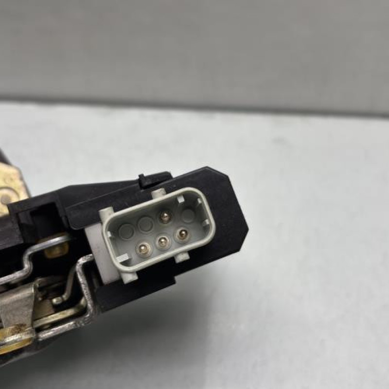 Serrure arriere droit BMW SERIE 5 E39 Photo n°2