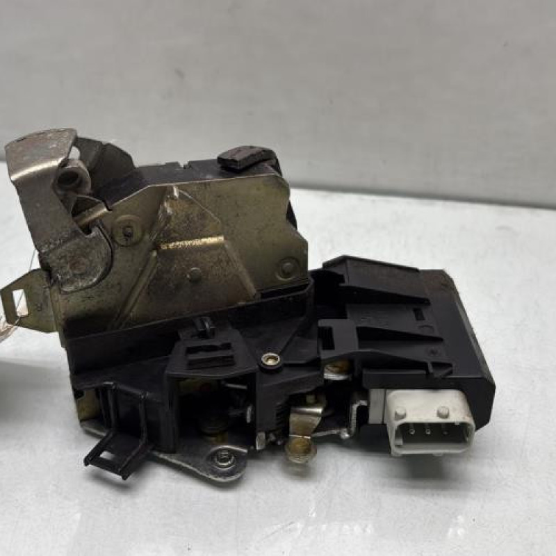 Serrure arriere droit BMW SERIE 5 E39 Photo n°3