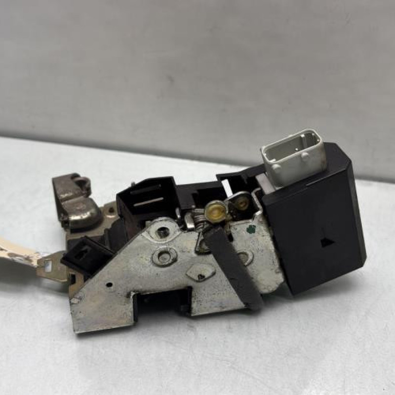 Serrure arriere droit BMW SERIE 5 E39 Photo n°4