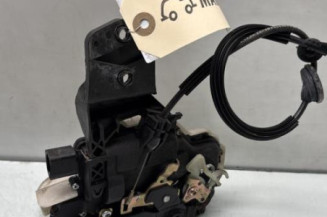 Serrure arriere droit VOLKSWAGEN PASSAT 4