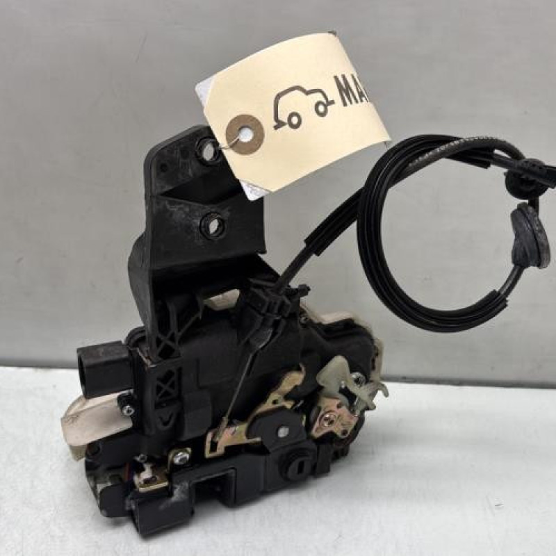 Serrure arriere droit VOLKSWAGEN PASSAT 4 Photo n°3