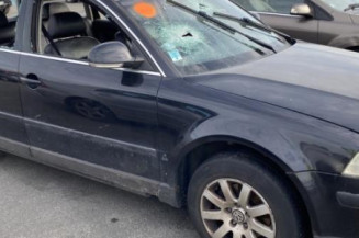 Serrure arriere droit VOLKSWAGEN PASSAT 4