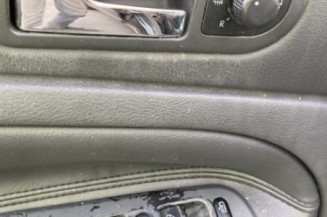 Serrure arriere droit VOLKSWAGEN PASSAT 4