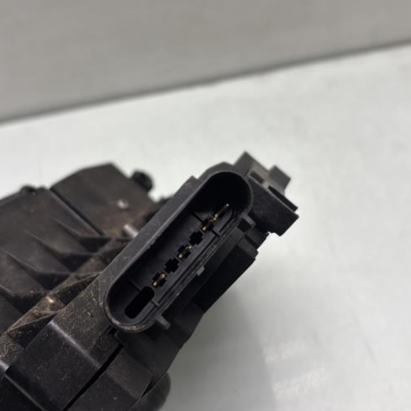 Serrure arriere droit FORD FIESTA 6 Photo n°4