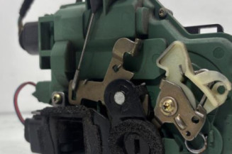 Serrure arriere droit VOLKSWAGEN POLO 4