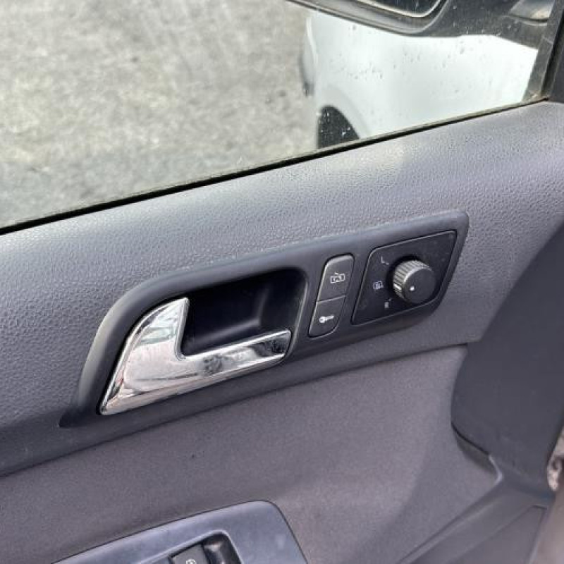 Serrure arriere droit VOLKSWAGEN POLO 4 Photo n°15