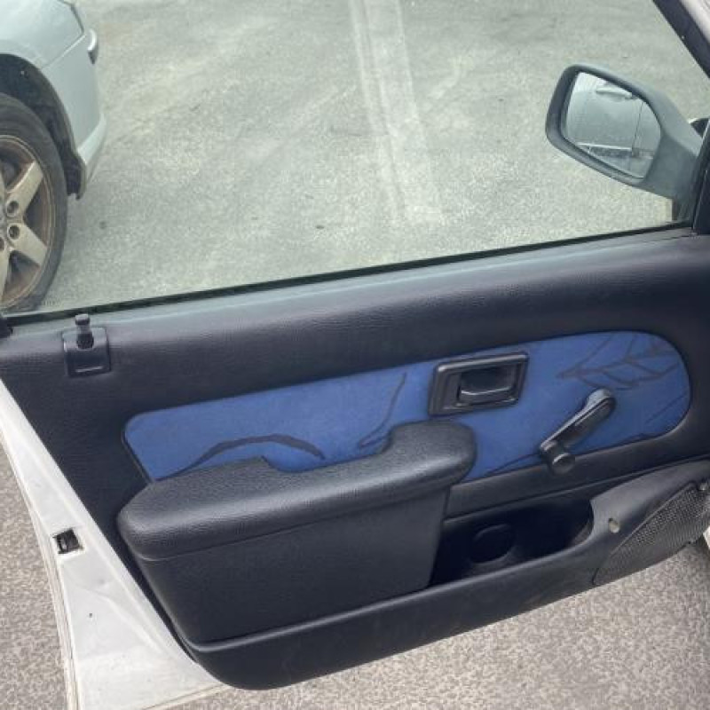 Porte arriere gauche PEUGEOT 106 Photo n°15