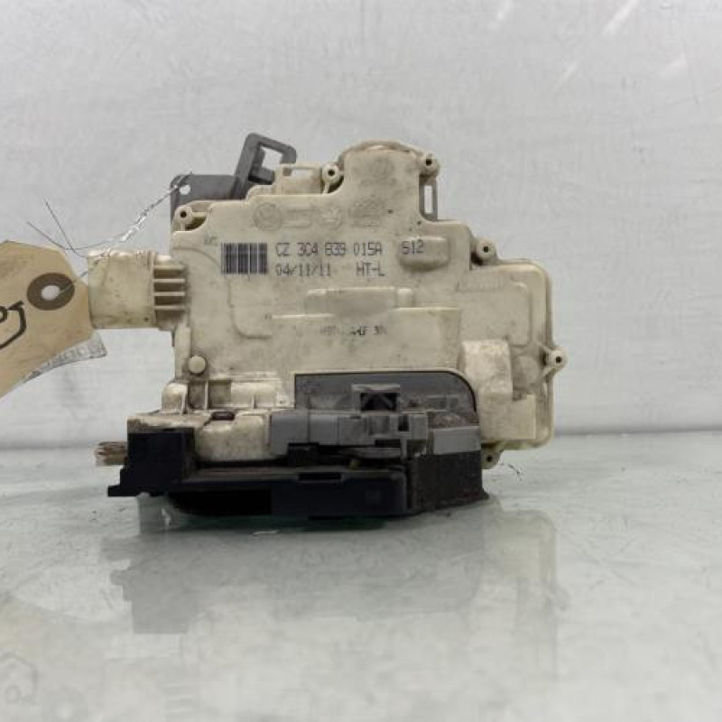 Serrure arriere gauche VOLKSWAGEN PASSAT 6 Photo n°4