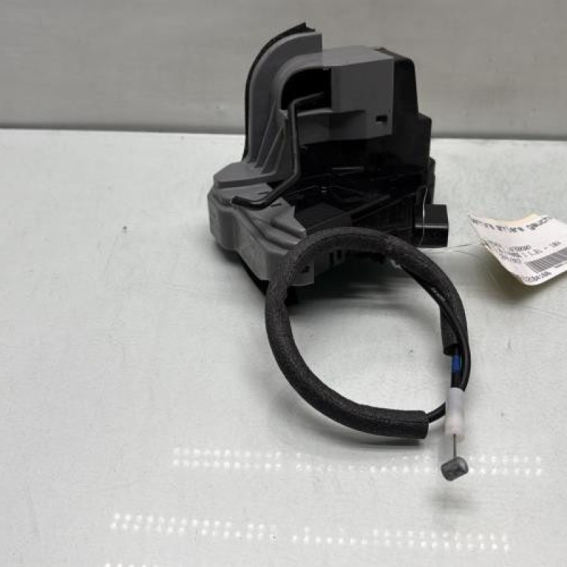 Serrure arriere gauche HYUNDAI I 20 2 Photo n°3