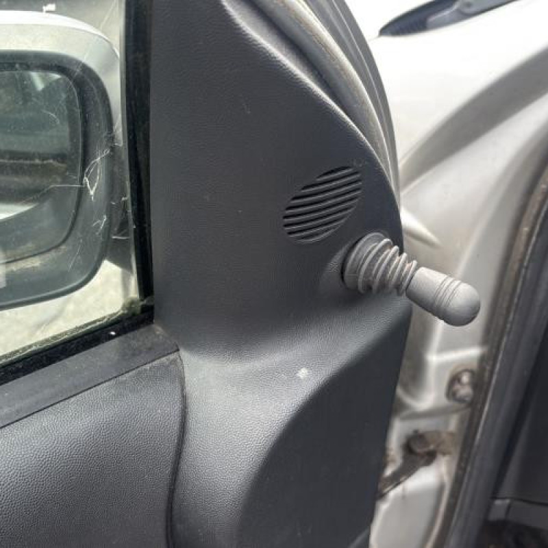 Serrure arriere gauche OPEL CORSA C Photo n°14