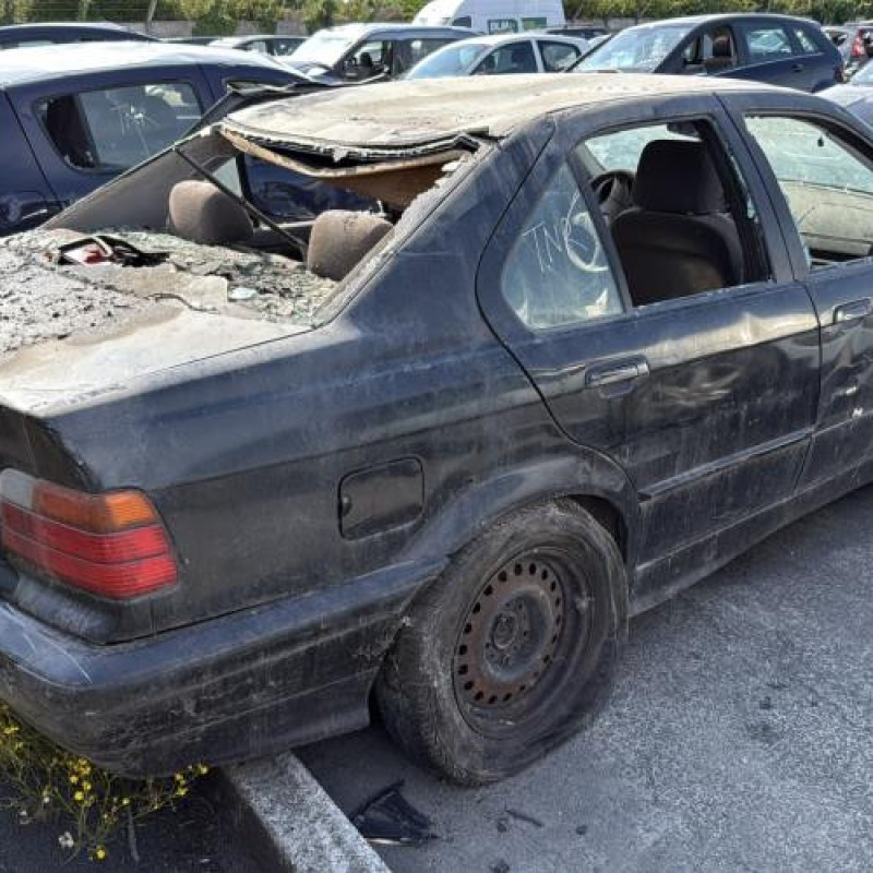 Serrure arriere gauche BMW SERIE 3 E36 Photo n°7