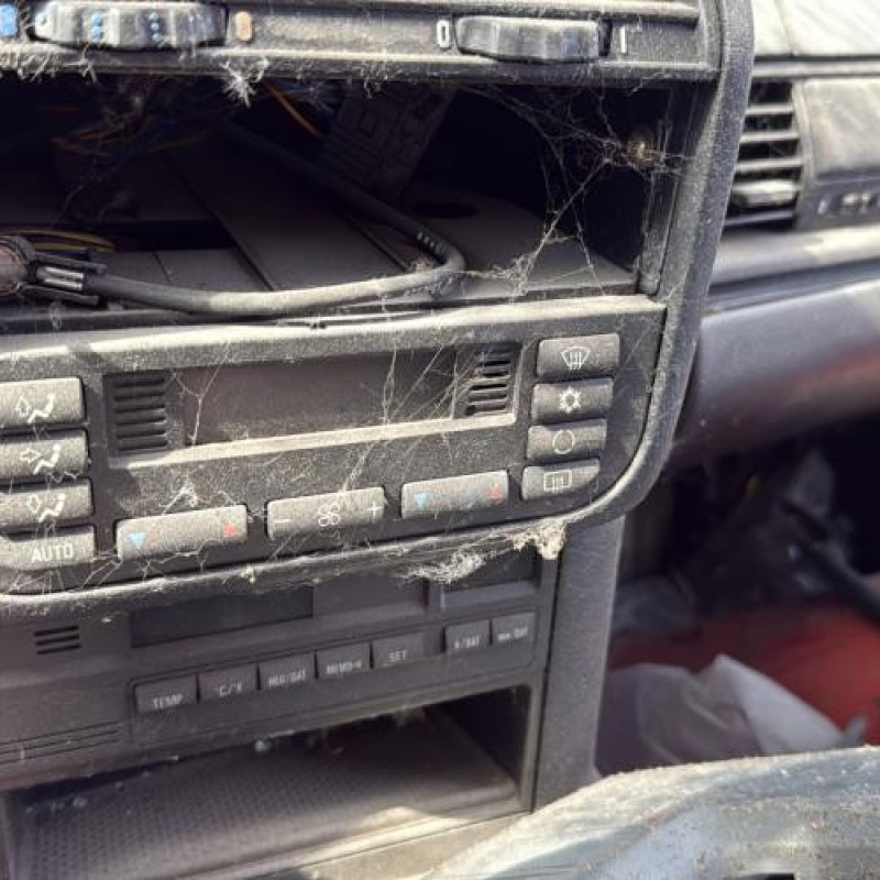 Serrure arriere gauche BMW SERIE 3 E36 Photo n°12