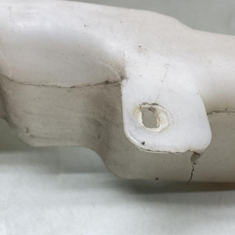 Vase de lave glace FORD FIESTA 6 Photo n°2