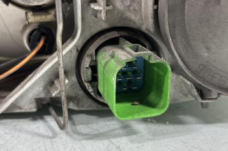 Optique avant principal droit (feux)(phare) FORD FIESTA 4