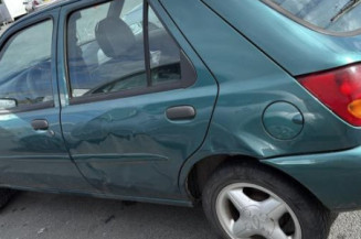 Optique avant principal droit (feux)(phare) FORD FIESTA 4