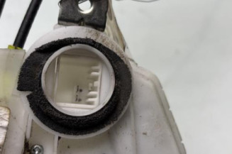 Serrure avant droit HONDA CIVIC 8