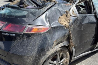 Serrure avant droit HONDA CIVIC 8