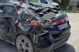 Serrure avant droit HONDA CIVIC 8