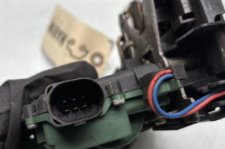 Serrure arriere gauche VOLKSWAGEN BORA