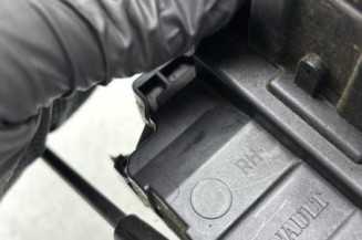 Serrure avant droit RENAULT CLIO 3