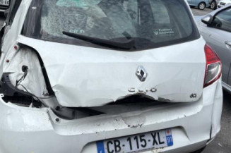 Serrure avant droit RENAULT CLIO 3