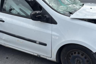 Serrure avant droit RENAULT CLIO 3