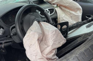 Serrure avant droit RENAULT CLIO 3