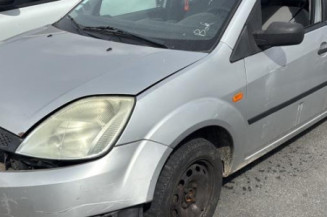 Serrure avant droit FORD FIESTA 5
