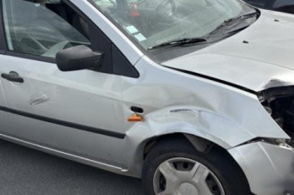 Serrure avant droit FORD FIESTA 5