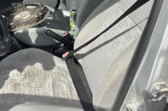 Serrure avant droit FORD FIESTA 5