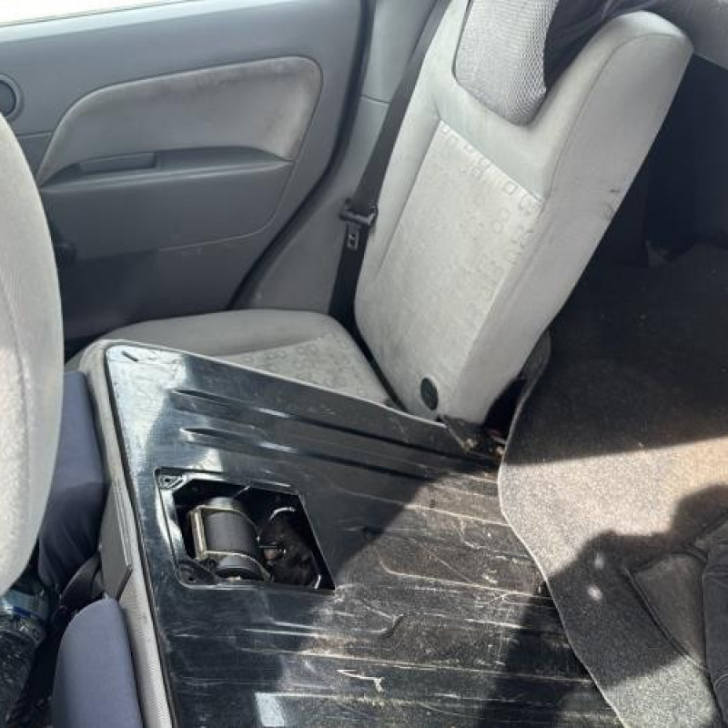 Serrure avant droit FORD FIESTA 5 Photo n°15