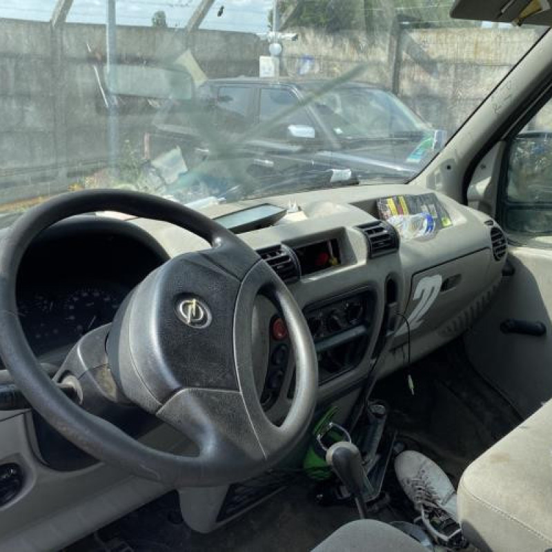 Serrure avant droit OPEL MOVANO A Photo n°15