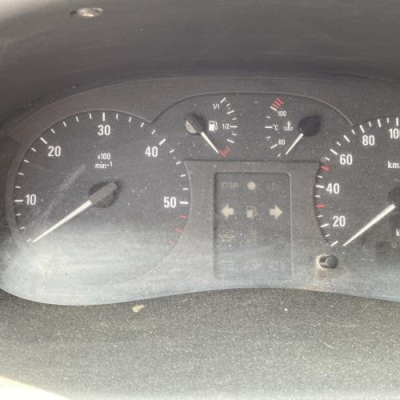 Serrure avant droit OPEL MOVANO A Photo n°20