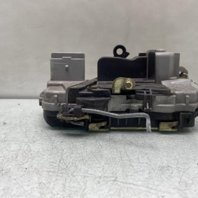 Serrure avant droit CITROEN XSARA PICASSO Photo n°1