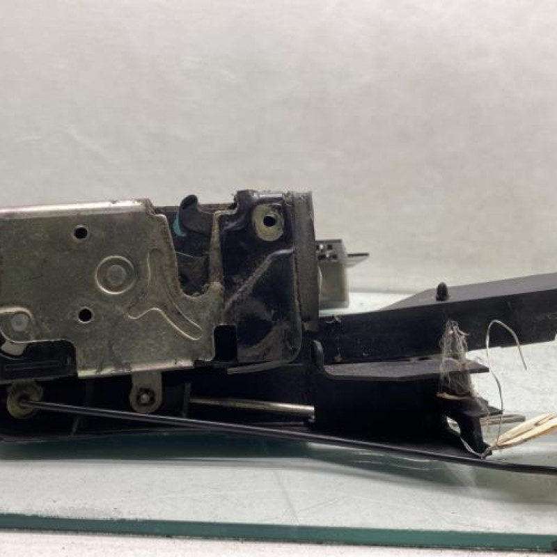 Serrure avant droit FORD FIESTA 5 Photo n°4