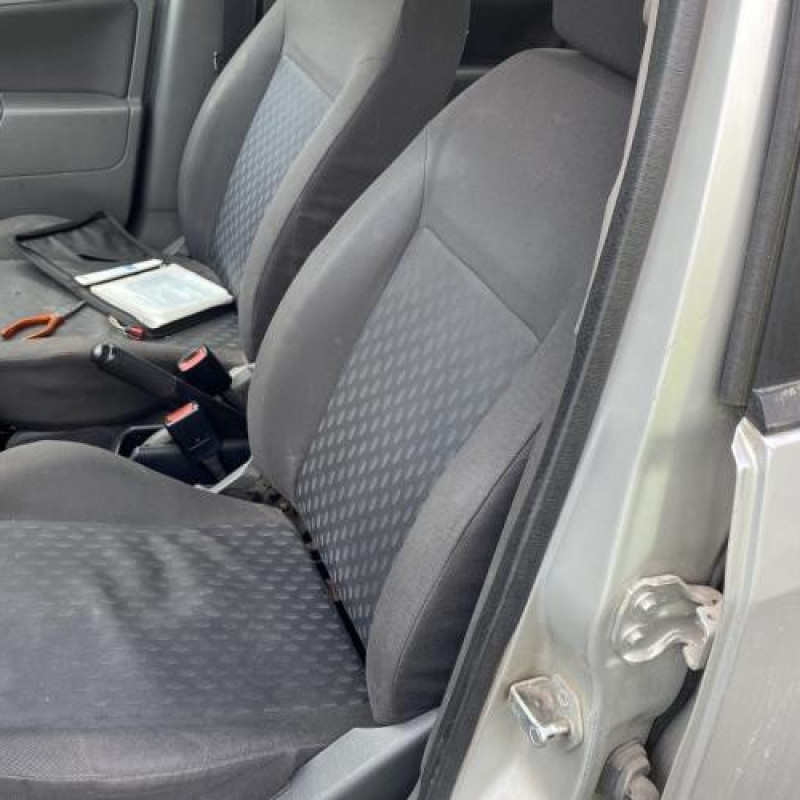 Serrure avant droit FORD FIESTA 5 Photo n°14