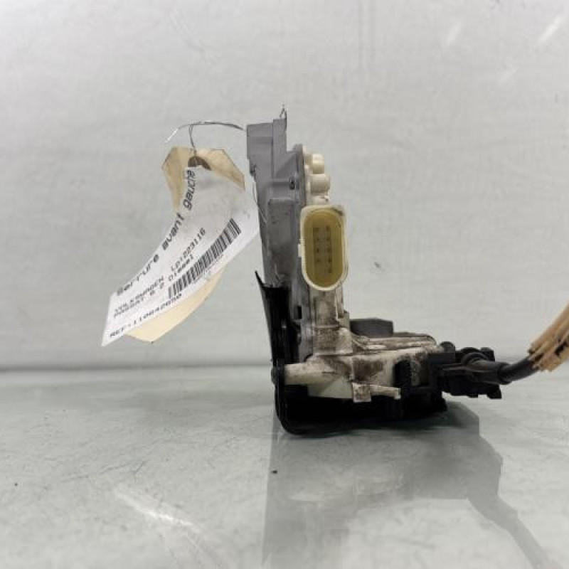 Serrure avant gauche VOLKSWAGEN PASSAT 6 Photo n°3