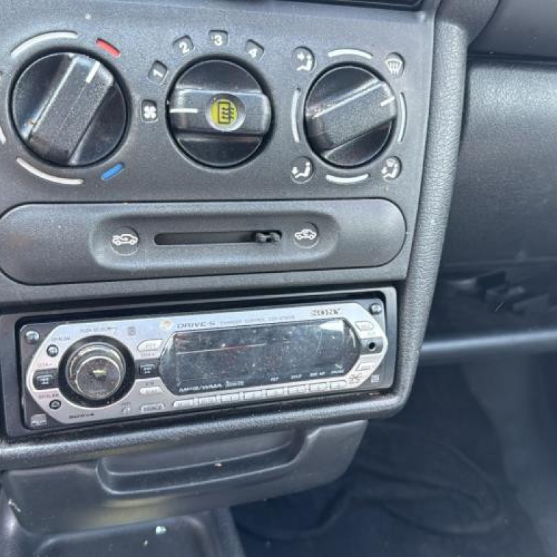 Serrure avant droit OPEL TIGRA 1 Photo n°17