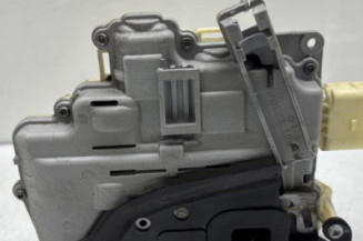 Serrure avant gauche VOLKSWAGEN PASSAT 5