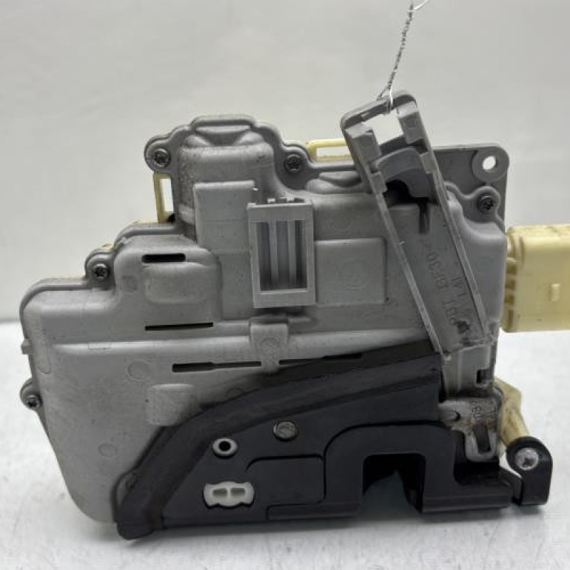 Serrure avant gauche VOLKSWAGEN PASSAT 5 Photo n°4