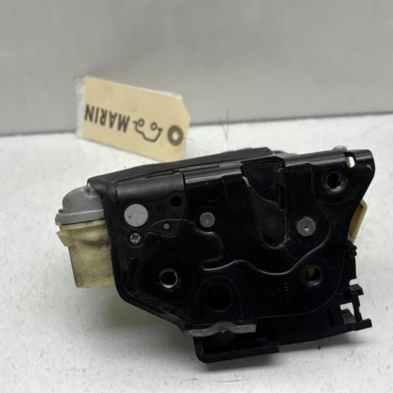 Serrure avant gauche VOLKSWAGEN PASSAT 5 Photo n°5