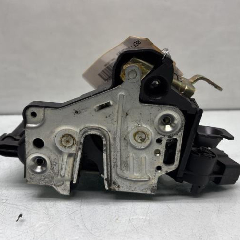 Serrure avant gauche MERCEDES CLASSE E 210 Photo n°1